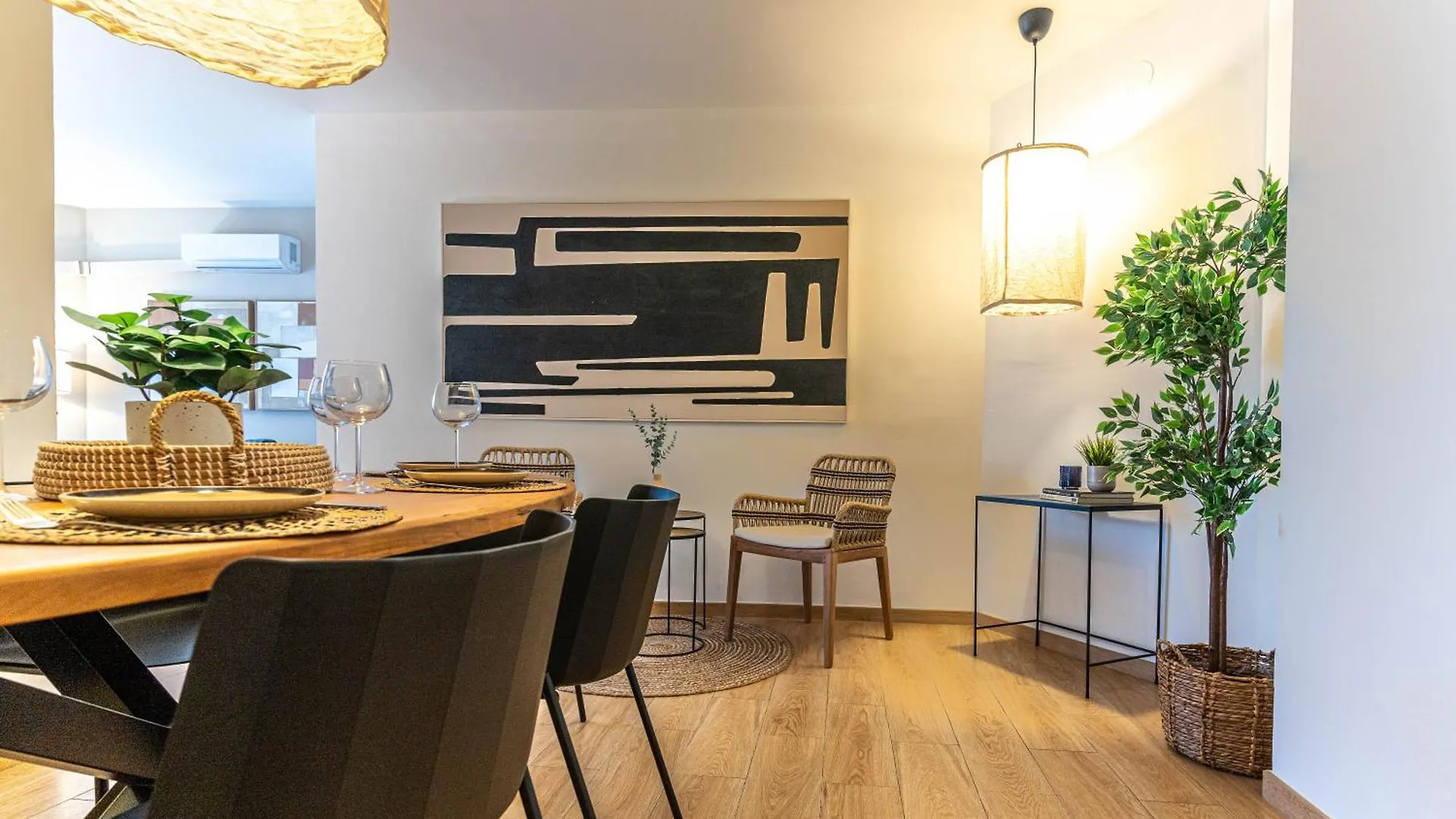 Gran Apartamento Sagrada Familia 바르셀로나 0*,  스페인